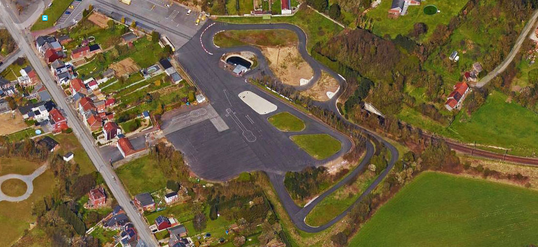 Vue aérienne de la Belgian Driving School